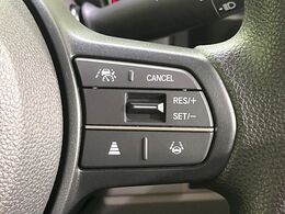 【アダプティブクルーズコントロール】高速道路での長距離走行が楽に！！自動で速度を保つクルーズコントロールが、衝突軽減システムと連携し、前方の車両を感知して車間を保つように速度調節してくれます！！