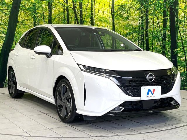 大好評のボディコーティング「弾スプラッシュコート」もご納車までに施工可能。通常のガラスコートと異なる、耐久年数6年の無機質ガラスコーティングが、ボディをキレイな状態に保ってくれます。
