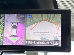 【アラウンドビューモニター】専用のカメラにより、上から見下ろしたような視点で360度クルマの周囲を確認することができます☆死角部分も確認しやすく、狭い場所での切り返しや駐車もスムーズに行えます。