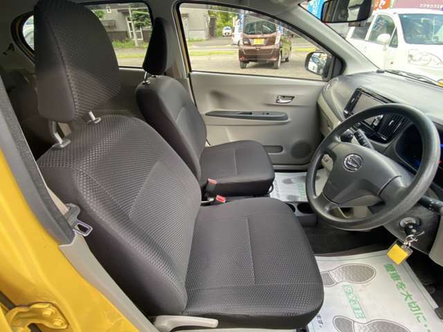 納車時には外装はポリマーコーティングにてピカピカに仕上げた上でご納車いたします。