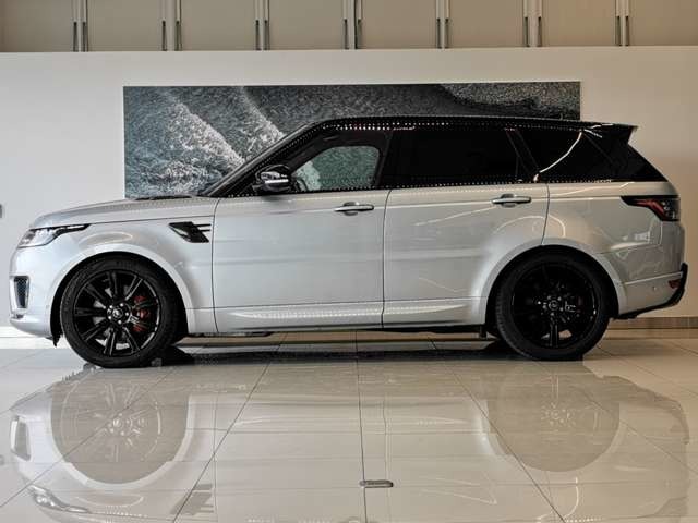 【21インチAW OP価格273,000円＋レッドブレーキキャリパー58,000円】迫力ある21インチアロイホイールを装備。足元から存在感を発揮しております。