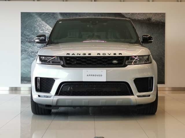 ランドローバーの認定中古車は御納車より2年間(走行距離無制限)の認定中古車保証が無料付帯。さらに最長2年間の延長保証も別途有償にてお選びいただけます。