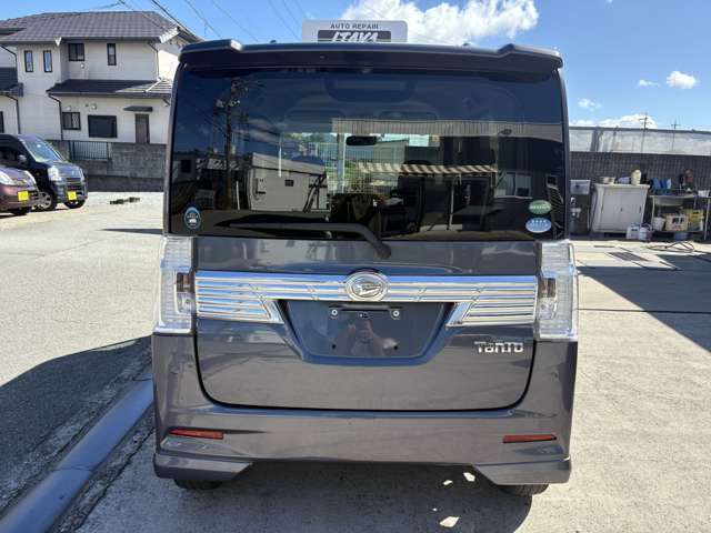 広い展示場でごゆっくりご覧いただけます！掲載車両以外にお値打ち車両を続々入荷中！