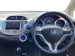 Honda認定中古車 U-Selectは3つの安心をお約束します。■Honda車のプロが整備した安心■第三者機関がチェックした安心■購入後もHondaが保証する安心