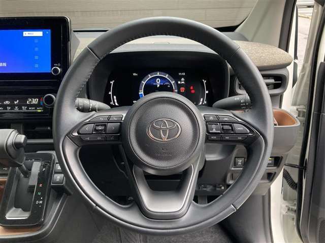 ドライバーに寄り添う快適な操作フィールをもたらすステアリングです。