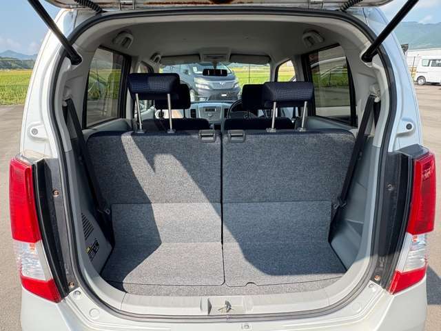 トランクは広く使いやすいです！