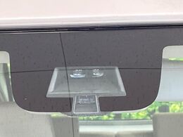 【スズキ　レーダーブレーキサポート】走行中に前方の車両等を認識し、衝突しそうな時は警報とブレーキで衝突回避と被害軽減をアシスト。より安全にドライブをお楽しみいただけます。