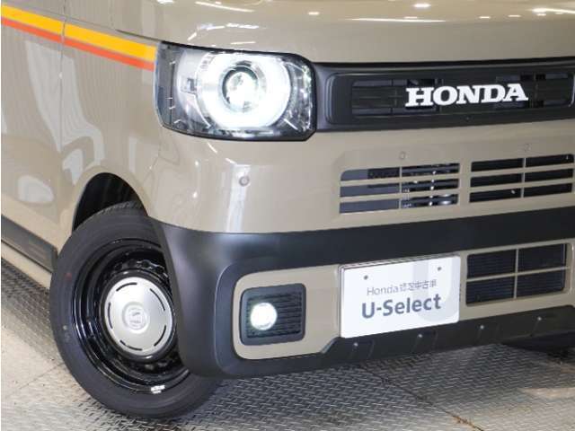 【LEDヘッドライト】省電力で、明るく遠くまで照らし、夜道や雨天などの走行の際、安心感を高めます。オートライト機構で周囲の明るさを感知し、自動で点灯、消灯します。