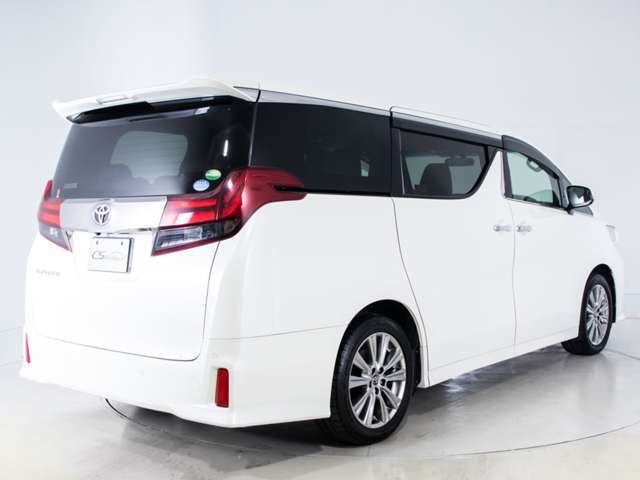 アルファード専門店として長年にわたり車種に特化してきた専属整備士による当社のメンテナンス力は一味違います！車のクセを熟知した整備力に自信があります！！