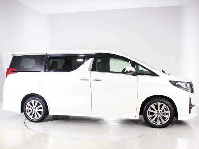 サイドビュー（ホイール交換・ダウンサス・車高調など)のカスタムも承っております