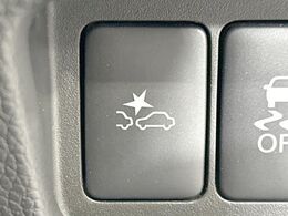 【エマージェンシーブレーキ】走行中に前方の車両等を認識し、衝突しそうな時は警報とブレーキで衝突回避と被害軽減をアシスト。より安全にドライブをお楽しみいただけます。