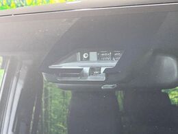 【トヨタセーフティセンス】走行中に前方の車両等を認識し、衝突しそうな時は警報とブレーキで衝突回避と被害軽減をアシスト。より安全にドライブをお楽しみいただけます。