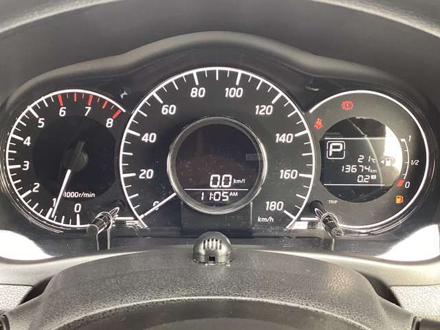 ☆視認性の良いメーターには、燃費情報など運転をサポートする様々な情報を表示します☆