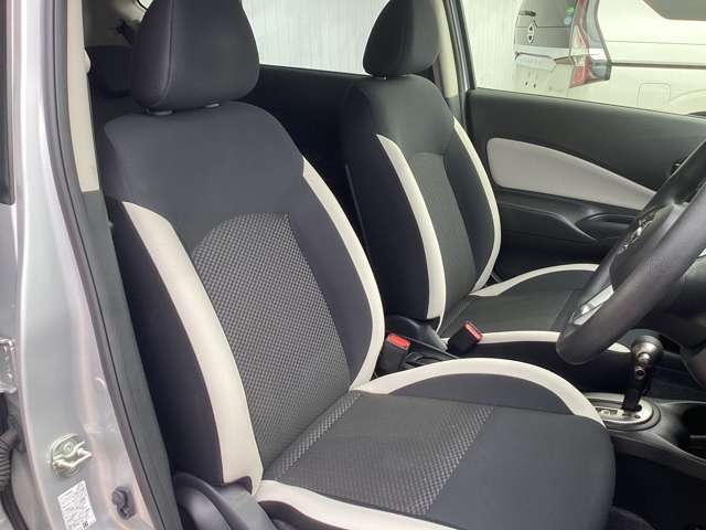 体にフィットするシートでストレスフリー！快適なドライブをお楽しみください◎