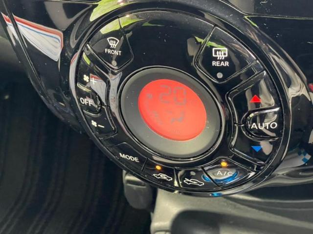 WECARSの展示場では実際に見て、触ってお車をお選びいただけます！知識の豊富な営業スタッフが様々なカーライフをご提案いたします！