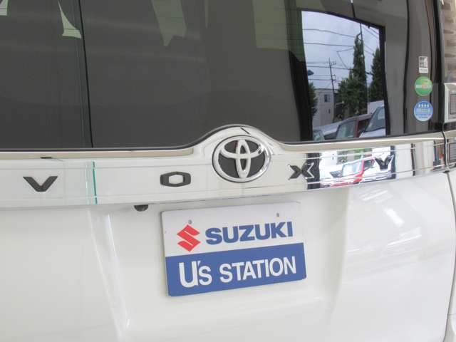 当店中古車は全車保証付です。詳しくはスタッフに尋ねください。
