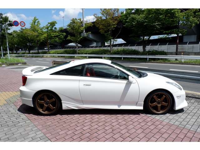 特にMT車については貿易業者様による輸出で、良好な個体がどんどん少なくなってきております。