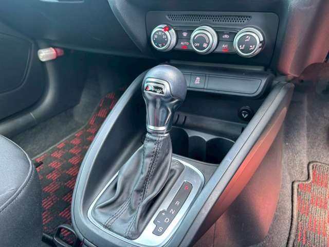 ☆ご成約特典☆下取り買取最低金額保証します！どんな車でもOKです♪ガソリン高騰支援します！ご購入頂いたお車を満タンでご納車します♪詳しくはお問い合わせ下さい。ユーポス奈良店0120-26-1236