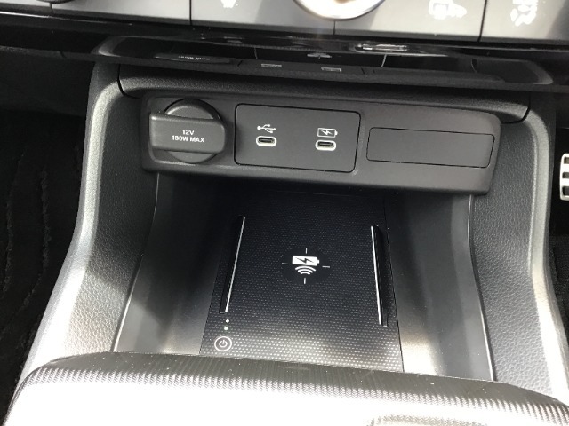ワイヤレス充電器