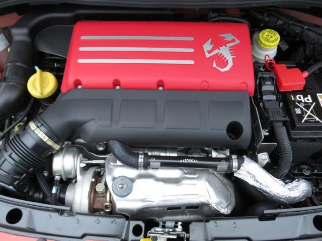 1400ccのターボエンジンで軽快に走ります