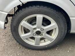 場所はタカチホ様の細い道路を挟みまして隣に位置します。近くにマンガ喫茶がございますのでその裏でございます！