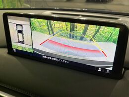 【360°ビューモニター】専用のカメラにより、上から見下ろしたような視点で360度クルマの周囲を確認することができます☆死角部分も確認しやすく、狭い場所での切り返しや駐車もスムーズに行えます。