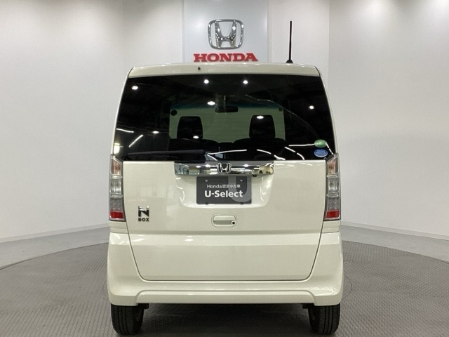 【Honda認定中古車 U-Select】　は3つの安心をお約束します。　1　Hondaのプロが整備した安心。 2　第三者機関がチェックした安心。　3　購入後もHondaが保証する安心。