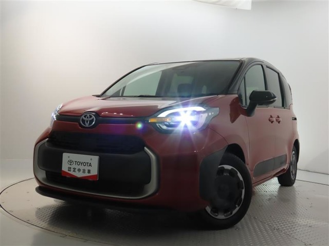高輝度で点灯速度が速く、しかも消費電力の少ないLEDヘッドライトが装備されています！LEDの明るい光が走行中の視界の確保をサポートして、夜のドライブがより楽しく安全に運転できます♪