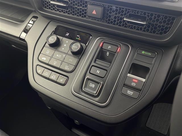 【運転席操作部】快適なドライブを楽しむための機能が装備されています！運転席から触れるので、使いやすいです！除菌プランいれていただくと、さらに清潔で安心していただけます！