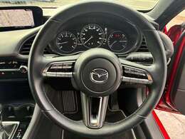 手になじむフィット感で運転も快適