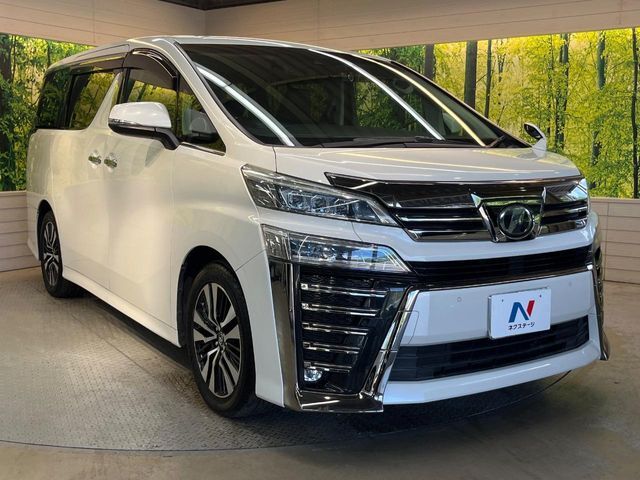 大好評のボディコーティング「弾スプラッシュコート」もご納車までに施工可能。通常のガラスコートと異なる、耐久年数6年の無機質ガラスコーティングが、ボディをキレイな状態に保ってくれます。