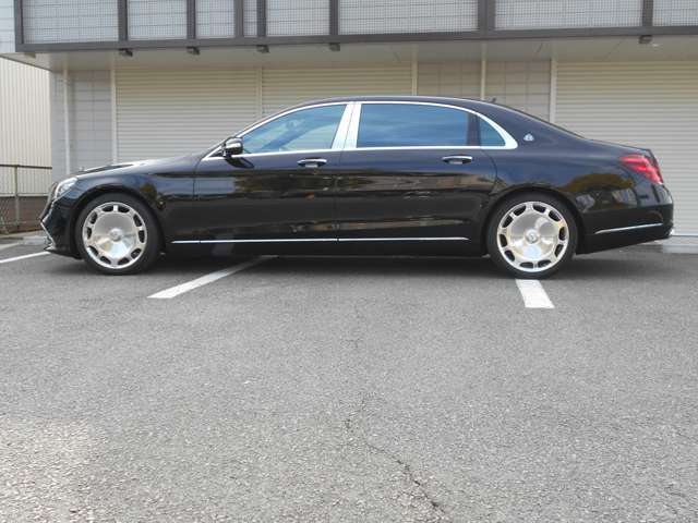 当社は近畿陸運局指定の認証工場です。1991年より今年でおかげ様で35周年です。輸入車専門にメンテナンス、修理、レストア、販売の営業をしています。各種専用テスターを完備しています。