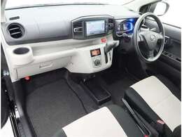 高品質カークリーニング ピカピCar 外装・内装、岐阜トヨペットの専門スタッフがシートもカーペットも綺麗に洗浄済み！プロの仕上げを是非ご確認下さいませ。