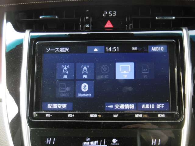 ☆純正ナビ付☆ナビはもちろん、CD、DVD、TV、Bluetooth等様々なメディアに対応しております☆
