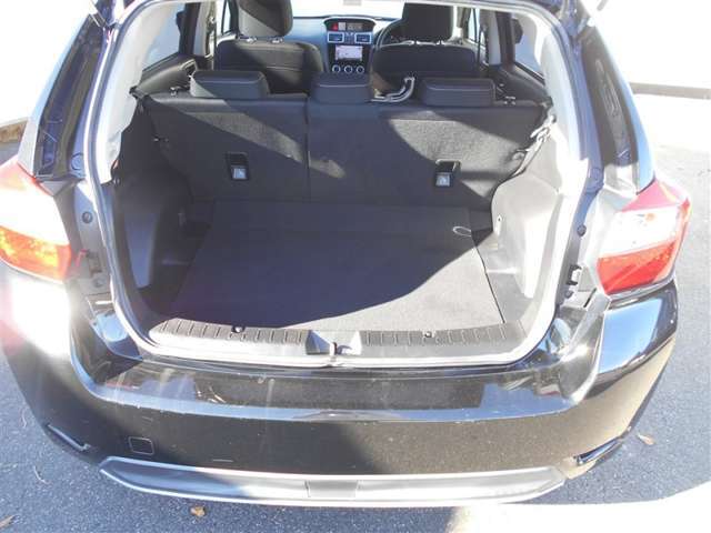 トランクは広々空間！！　ご家族での旅行もぜひ(^^♪