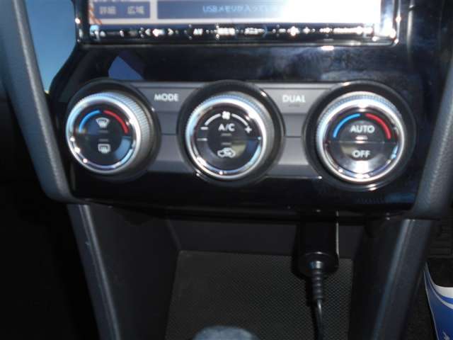 いつでも快適♪　オートエアコン付いてます！！