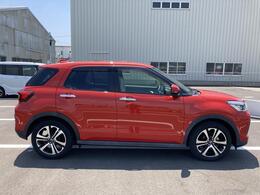 静岡ダイハツの中古車は、展示前に徹底した洗車や室内清掃を実施しております。