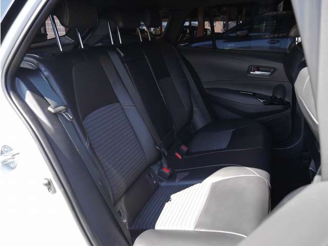 ■店頭のお車には、車検(保安基準品)OKのものでありましたらカスタマイズオプションも可能です。カスタマイズミニバン、カスタマイズハイブリッド等はいかがでしょうか？アルミのインチアップ等もご相談下さい。