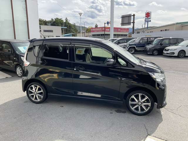 独自のオークション代行で限られたご予算でお客様にあった1台をお探しいたします。