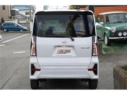 奥様のくつろぎ空間も充実！おいしいコーヒーでも！旦那様にはアフターパーツコーナーに！ついつい時間が経つのを忘れてしまう。車選びも大切だけど、お店選びにも拘ってみてください！