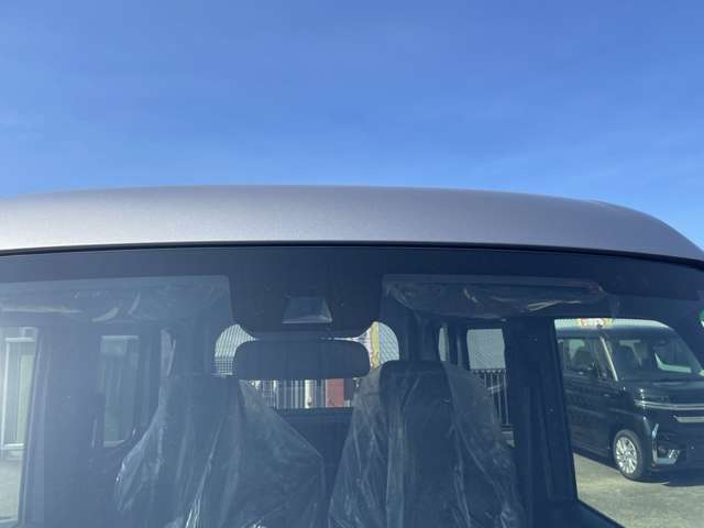 【自動車保険】　自動車販売はもちろん、各種自動車保険の取り扱いもしております。当社で自動車保険にご加入頂ければ、レッカーサービスなど面倒な事故対応・鈑金修理も当社が窓口となりサポートいたします。