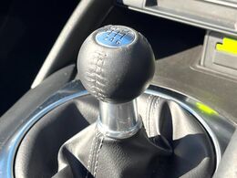 【フロア6速MT】走りの6速MT！！スポーティーな走行をお楽しみいただけます♪