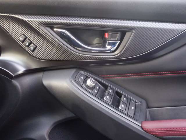 当社は不透明な諸費用を【総額表示】という手段を使って明確にしています。ぜひ本体価格だけで判断しないで下さい！乗出し総額がポイントですね！