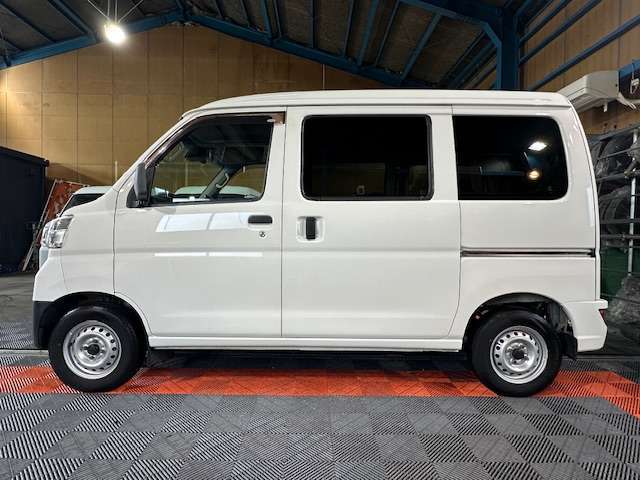 自動車保険の取り扱いもございます。事業用保険、貨物保険等も取り扱いがございますのでお気軽にご相談ください(^_-)-☆