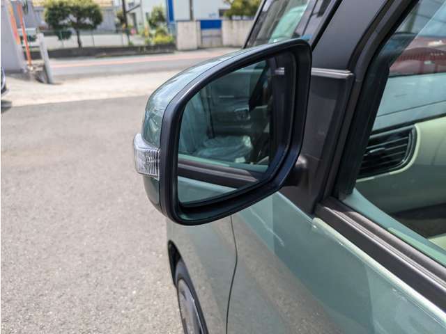 ☆自動車保険☆　保険も取り扱っておりますので、当社にて一括でお車の手続きができます！是非お任せ下さい！ 社員の9割が保険販売の資格取得者なので来店いただけた際はお気軽にお声がけくださいませ！