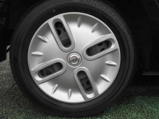 当社は品質の良いお車を安心して乗って頂きたいと考えております。ですので、仕入れるお車に関しまして、修復歴のあるお車は一切取り扱いしておりません！ご安心下さい！