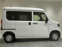 グループ年間販売台数は4，000台以上！！大量販売・大量仕入によって低価格での提供を実現しています！