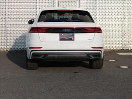 力強くも美しい佇まいは、街の中で確かな存在感を主張。