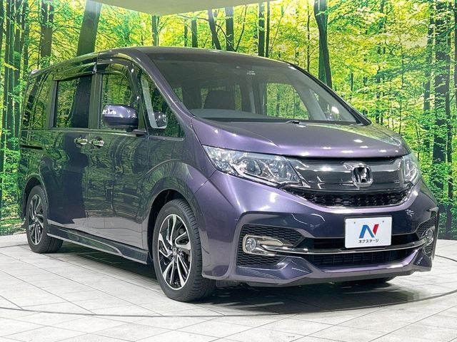 大好評のボディコーティング「弾スプラッシュコート」もご納車までに施工可能。通常のガラスコートと異なる、耐久年数6年の無機質ガラスコーティングが、ボディをキレイな状態に保ってくれます。