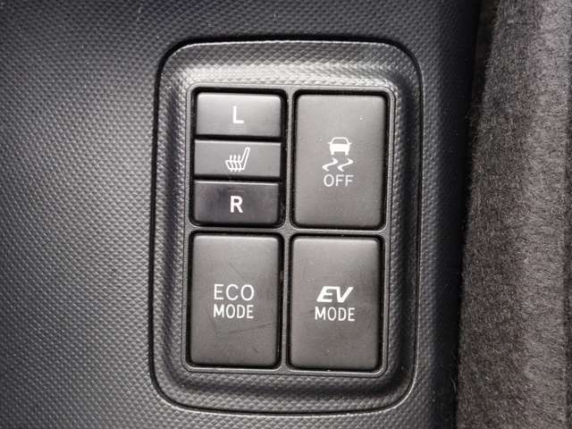 【横滑り抑制機能】雨や雪で滑りやすい路面などで横滑りが発生した時、ブレーキとエンジン出力を自動的にコントロールし、優れた車両安定性を実現します！